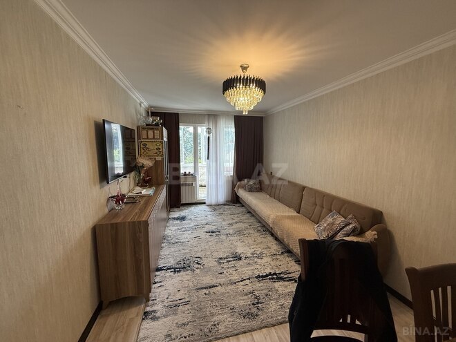 Продаётся 3-комн. вторичка 75 м², м. Нефтчиляр, photo 1 from 14