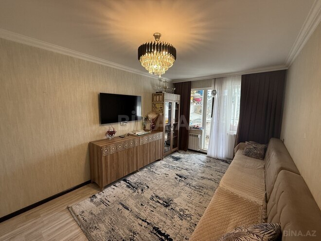 Продаётся 3-комн. вторичка 75 м², м. Нефтчиляр, photo 3 from 14