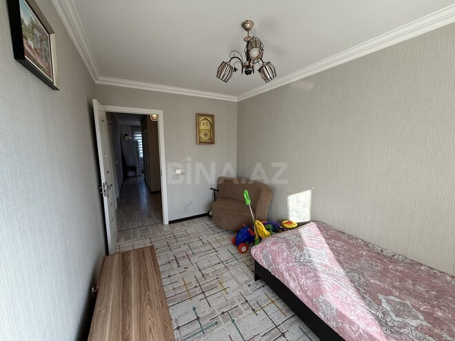 Продаётся 3-комн. вторичка 75 м², м. Нефтчиляр, photo 8 from 14