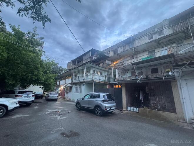 Satılır 2 otaqlı köhnə tikili 70 m², Nərimanov r., photo 1 from 14