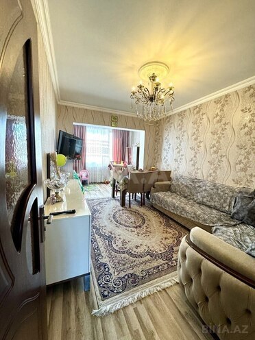 Продаётся 2-комн. вторичка 70 м², Ясамальский р., photo 1 from 13