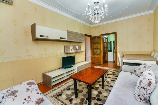 İcarəyə verilir 3 otaqlı köhnə tikili 70 m², Memar Əcəmi m., photo 1 from 22