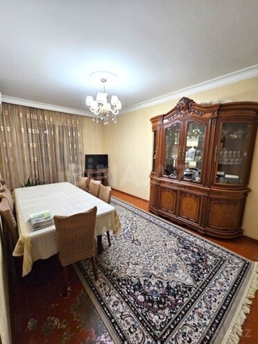 Satılır 4 otaqlı köhnə tikili 110 m², Azadlıq Prospekti m., photo 1 from 24