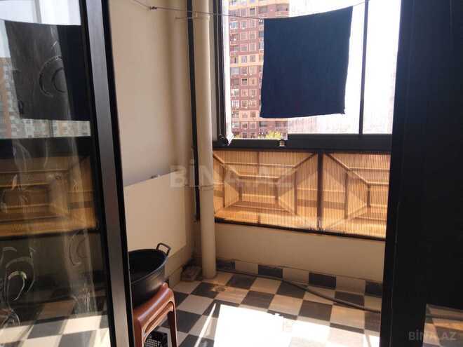 Satılır 2 otaqlı köhnə tikili 65 m², Nizami m., photo 19 from 21
