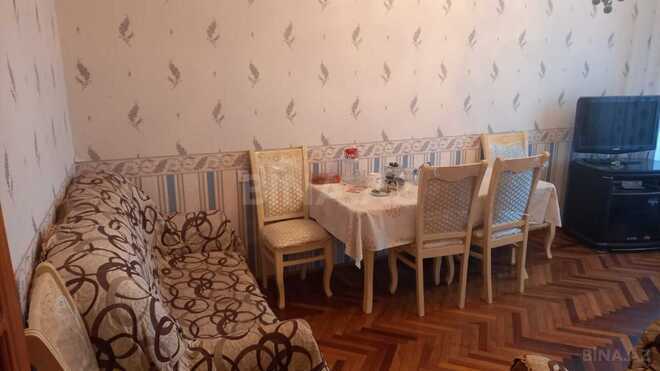 Satılır 3 otaqlı köhnə tikili 90 m², Bakıxanov q., photo 1 from 10