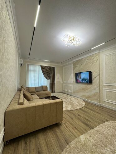 Сдаётся 2-комн. новостройка 110 м², м. 8 ноября, photo 4 from 12