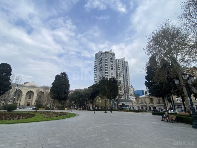 Satılır 4 otaqlı yeni tikili 240 m², 28 May m., photo 3 from 30