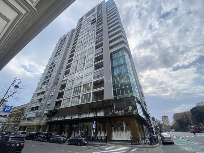 Satılır 4 otaqlı yeni tikili 240 m², 28 May m., photo 29 from 30