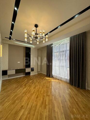 Продаётся 2-комн. новостройка 76 м², м. Кара Караев, photo 1 from 11