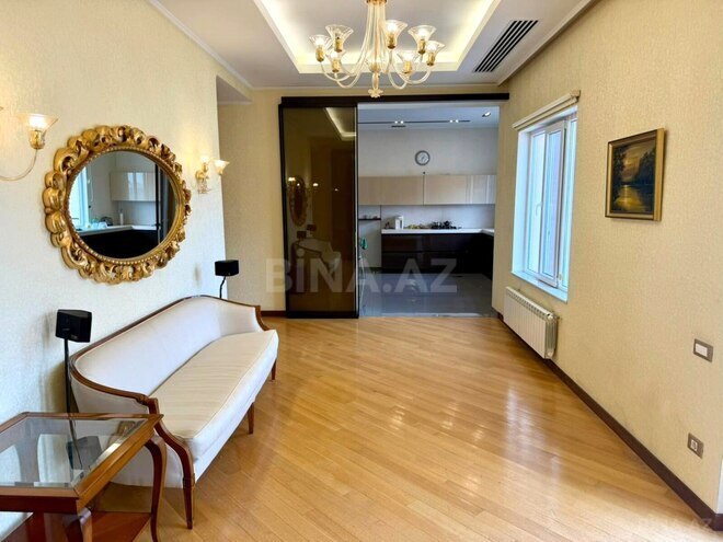Satılır 5 otaqlı yeni tikili 380 m², 28 May m., photo 18 from 30