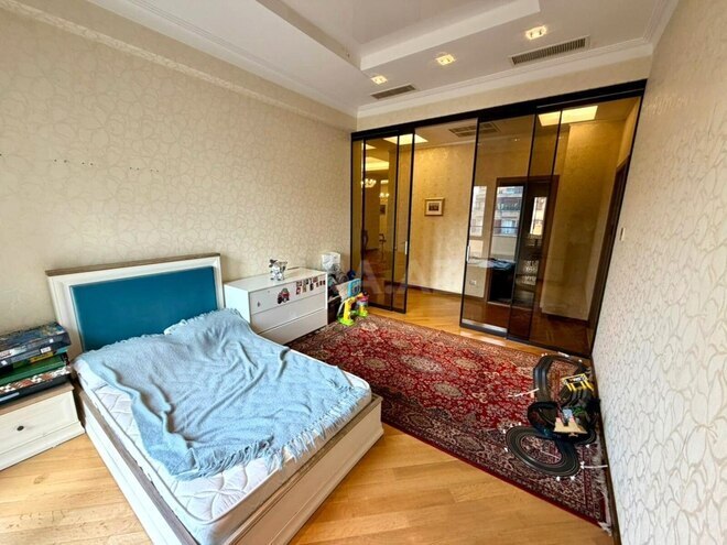 Satılır 5 otaqlı yeni tikili 380 m², 28 May m., photo 16 from 30