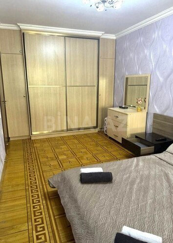 Satılır 3 otaqlı köhnə tikili 65 m², Sahil m., photo 7 from 19