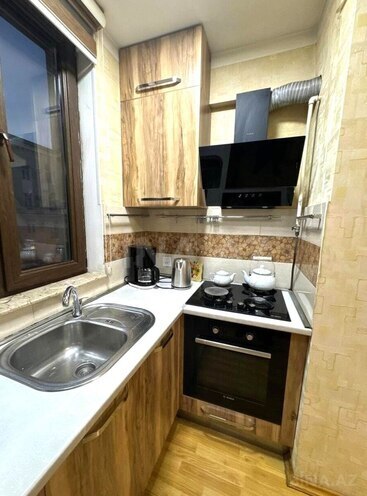 Satılır 3 otaqlı köhnə tikili 65 m², Sahil m., photo 14 from 19