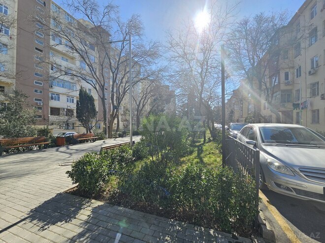 Satılır 2 otaqlı köhnə tikili 45 m², 7-ci mikrorayon q., photo 3 from 18