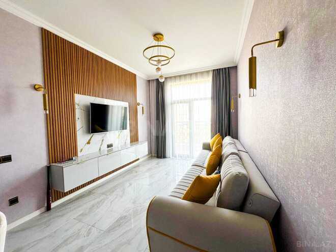 Сдаётся 2-комн. новостройка 68 м², м. Ази Асланов, photo 1 from 12