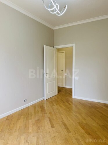 Продаётся 3-комн. вторичка 105 м², м. 28 мая, photo 8 from 29