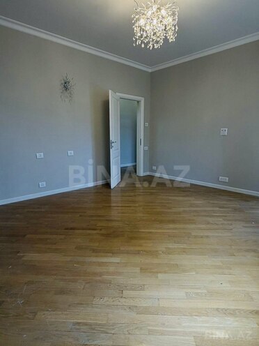 Продаётся 3-комн. вторичка 105 м², м. 28 мая, photo 20 from 29