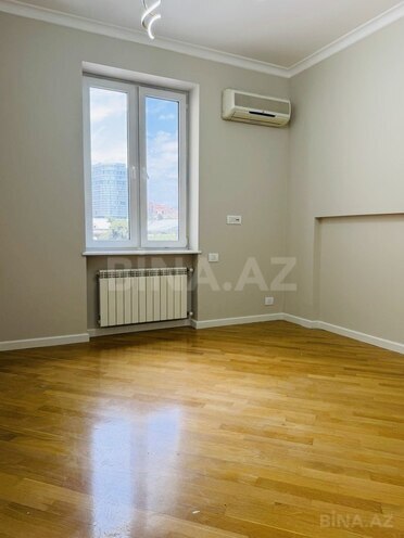 Продаётся 3-комн. вторичка 105 м², м. 28 мая, photo 18 from 29