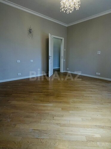 Продаётся 3-комн. вторичка 105 м², м. 28 мая, photo 11 from 29