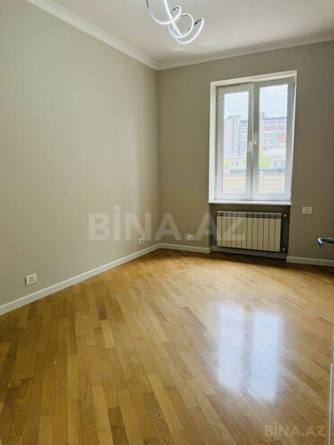 Продаётся 3-комн. вторичка 105 м², м. 28 мая, photo 19 from 29