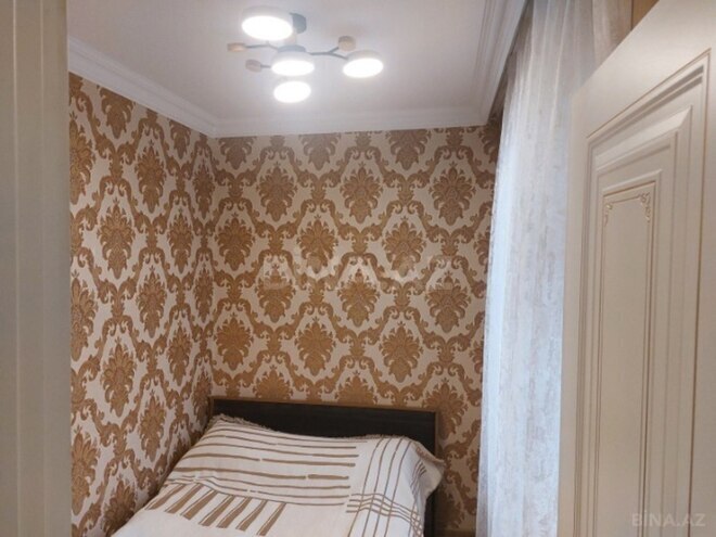 Продаётся 2-комн. вторичка 40 м², м. Элмляр Академиясы, photo 6 from 11