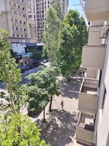 Satılır 3 otaqlı köhnə tikili 70 m², Elmlər Akademiyası m., photo 5 from 16