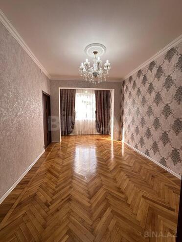 Satılır 2 otaqlı köhnə tikili 55 m², Memar Əcəmi m., photo 1 from 11