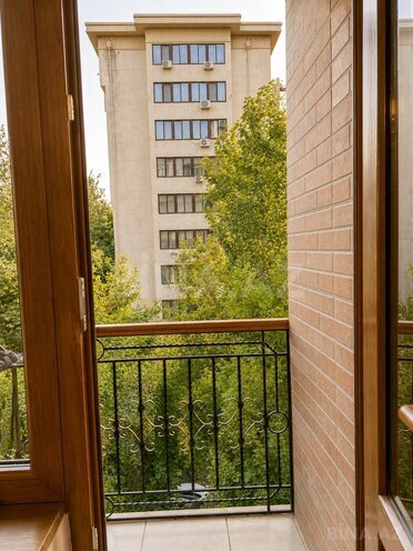 Satılır 5 otaqlı köhnə tikili 120 m², Azadlıq Prospekti m., photo 13 from 14
