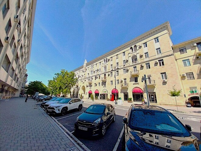 Satılır 3 otaqlı köhnə tikili 60 m², 28 May m., photo 1 from 15