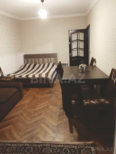 Satılır 1 otaqlı köhnə tikili 35 m², Qara Qarayev m., photo 1 from 11
