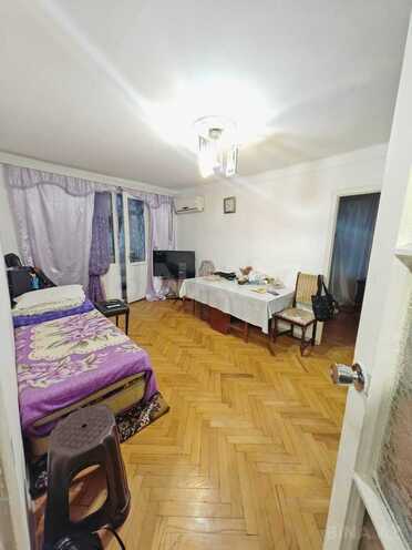 Продаётся 2-комн. вторичка 40 м², м. Элмляр Академиясы, photo 1 from 6