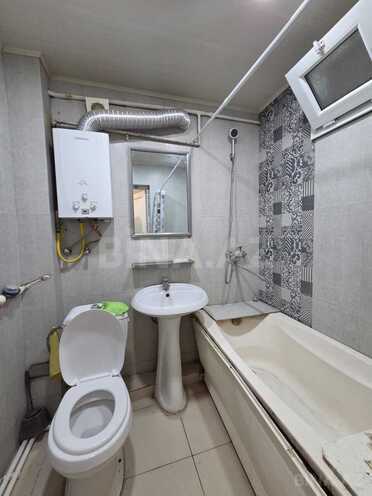 Продаётся 2-комн. вторичка 40 м², м. Элмляр Академиясы, photo 5 from 6