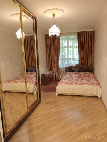 Продаётся 3-комн. вторичка 85 м², м. Нефтчиляр, photo 6 from 12