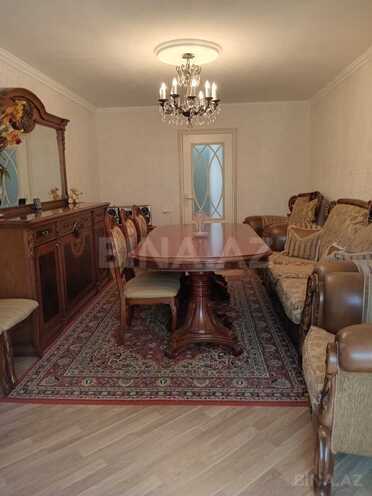 Продаётся 3-комн. вторичка 85 м², м. Нефтчиляр, photo 3 from 12