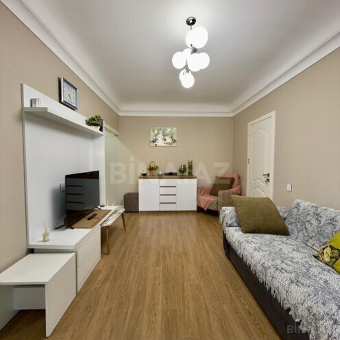 Satılır 2 otaqlı köhnə tikili 50 m², Nizami m., photo 3 from 13