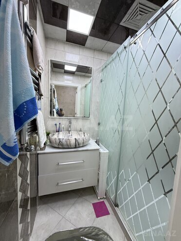 Продаётся 4-комн. вторичка 130 м², м. Ази Асланов, photo 21 from 29