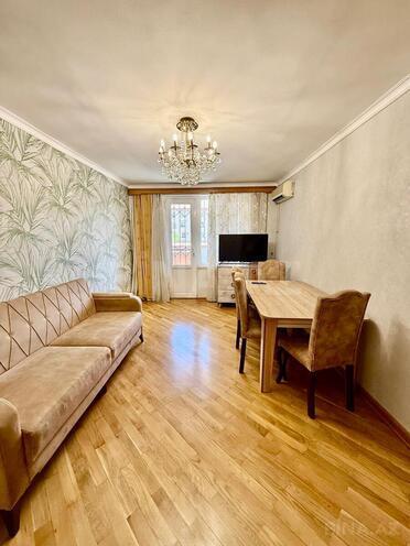 İcarəyə verilir 3 otaqlı köhnə tikili 90 m², Qara Qarayev m., photo 1 from 14