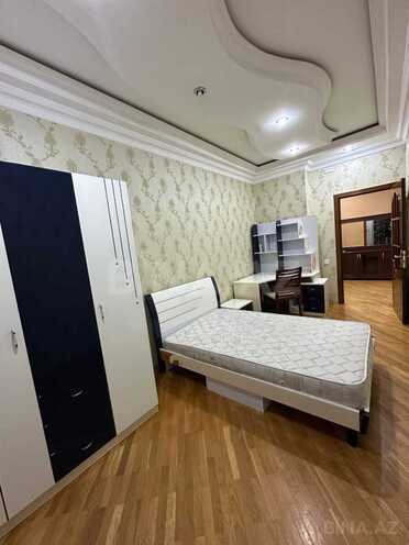 İcarəyə verilir 3 otaqlı köhnə tikili 90 m², 8 Noyabr m., photo 1 from 16