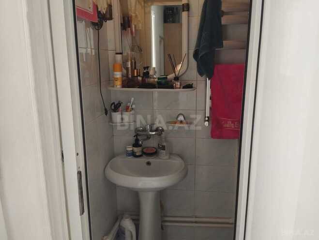 Satılır 2 otaqlı köhnə tikili 40 m², Sahil m., photo 15 from 16