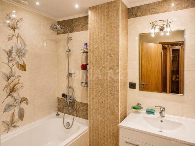 Сдаётся 3-комн. новостройка 102 м², м. 8 ноября, photo 16 from 20