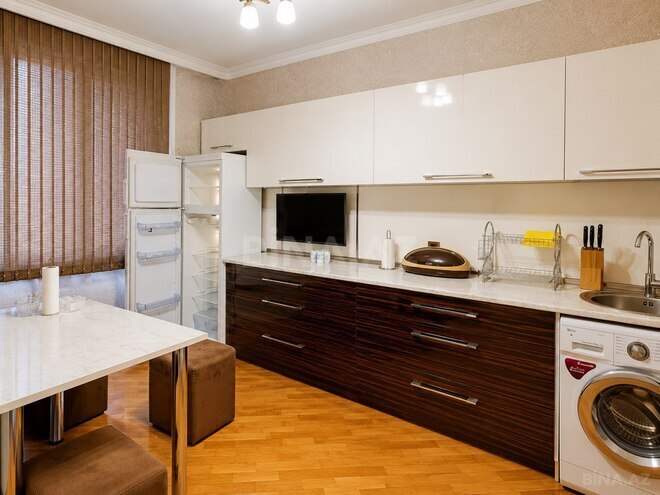 Сдаётся 3-комн. новостройка 102 м², м. 8 ноября, photo 13 from 20