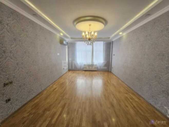 Продаётся 3-комн. новостройка 100 м², м. Нефтчиляр, photo 1 from 12