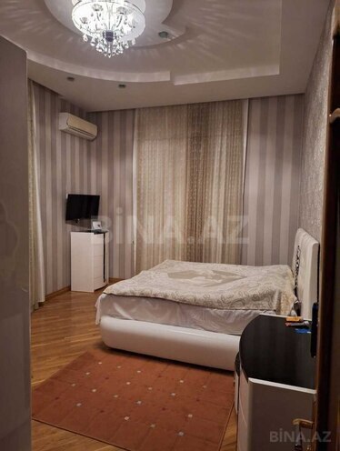 Satılır 7 otaqlı həyət evi/bağ evi 400 m², Novxanı q., photo 15 from 21