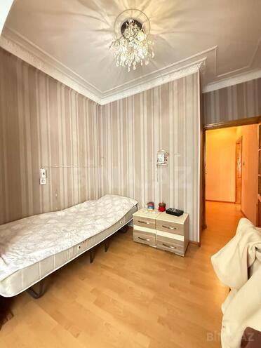 Продаётся 2-комн. вторичка 50 м², м. Иншаатчылар, photo 6 from 11