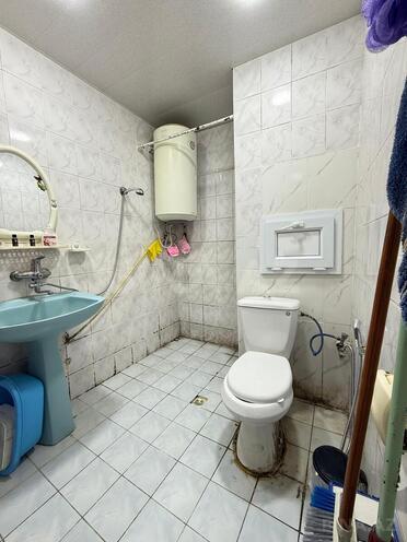 Satılır 2 otaqlı köhnə tikili 52 m², İnşaatçılar m., photo 13 from 14