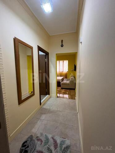 Satılır 2 otaqlı köhnə tikili 55 m², Gənclik m., photo 1 from 26