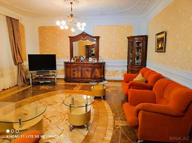 İcarəyə verilir 4 otaqlı yeni tikili 150 m², 28 May m., photo 1 from 30
