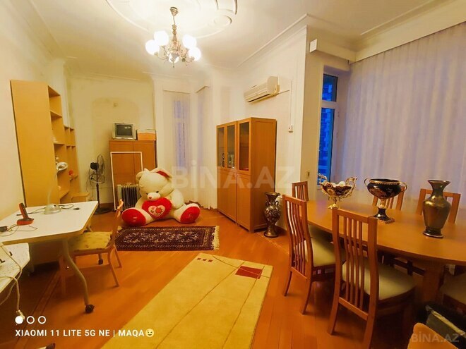 İcarəyə verilir 4 otaqlı yeni tikili 150 m², 28 May m., photo 14 from 30