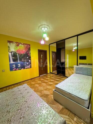 Продаётся 2-комн. вторичка 55 м², м. Гянджлик, photo 1 from 25
