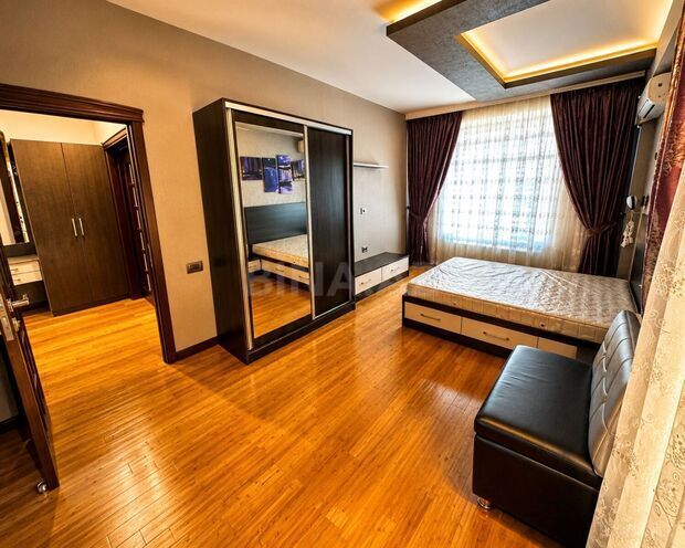 Продаётся 3-комн. новостройка 94 м², м. Нефтчиляр, photo 1 from 14